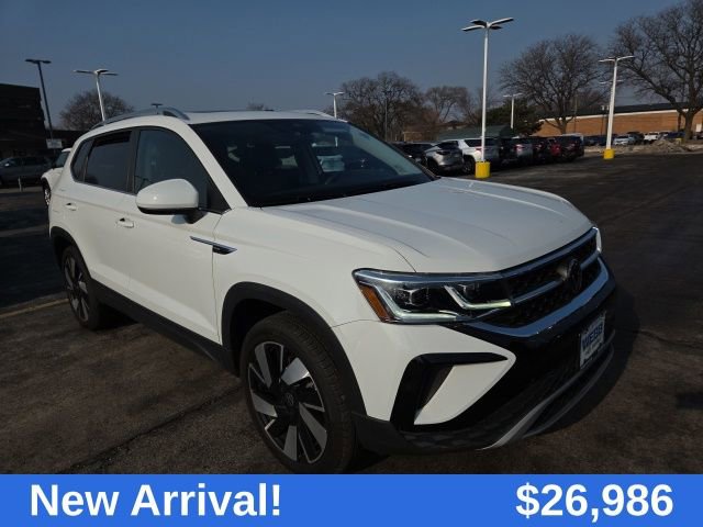 2024 Volkswagen Taos SEL's photo