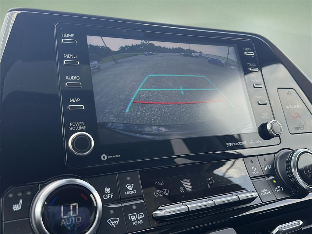 2022 Toyota Highlander XLE photo 16