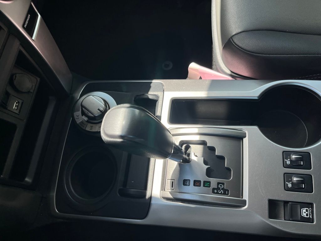 2024 Toyota 4Runner SR5 Premium photo 16