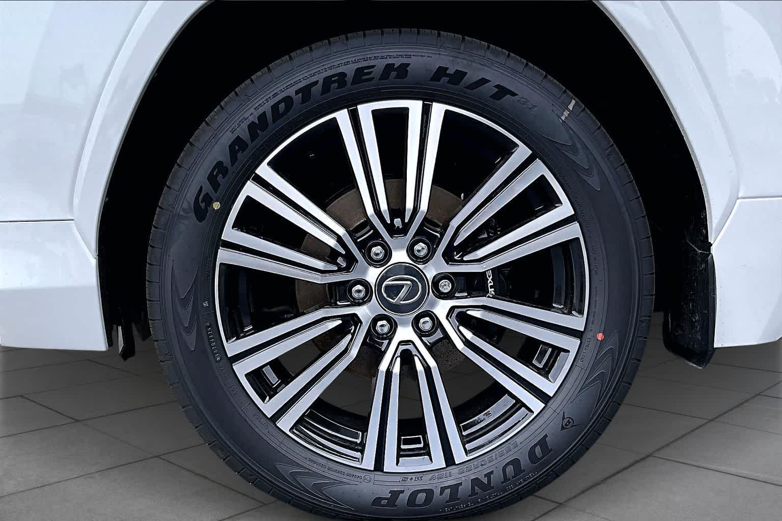 2026 Lexus LX 600 Luxury - Photo 21