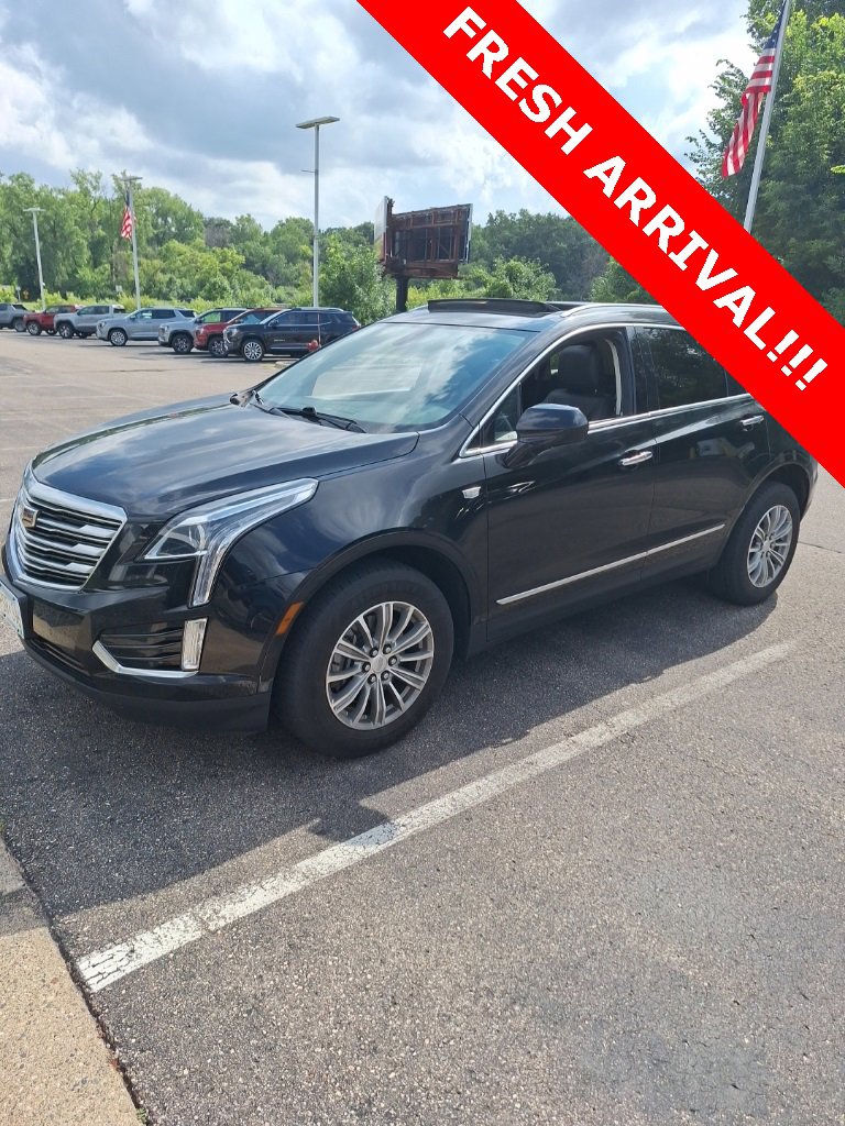 Used 2017 Cadillac XT5 Luxury with VIN 1GYKNDRS6HZ195125 for sale in Inver Grove Heights, Minnesota