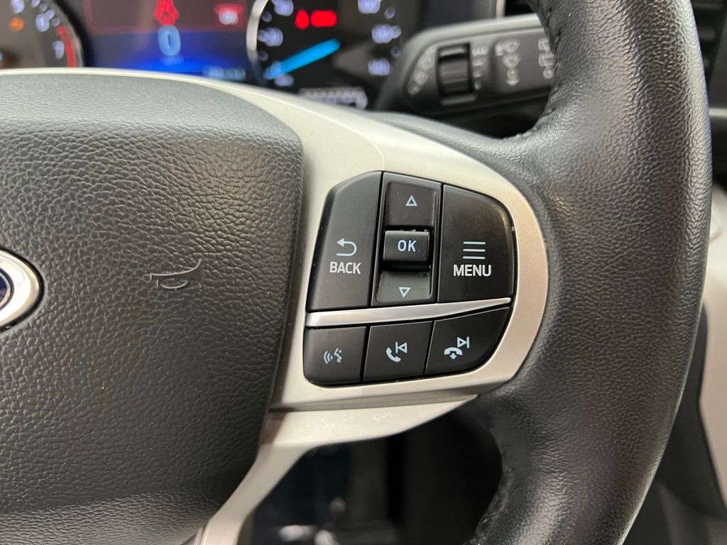 2023 Ford Explorer XLT photo 16
