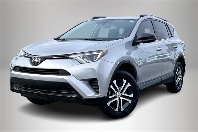 Used 2018 Toyota RAV4 LE with VIN 2T3ZFREV2JW455055 for sale in Florence, AL