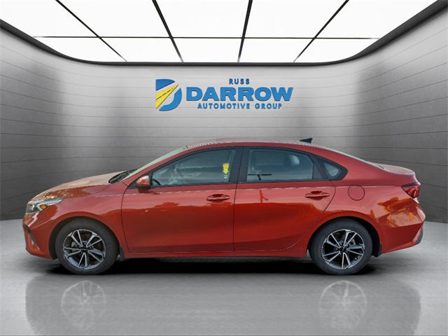 2022 Kia Forte LXS photo 2