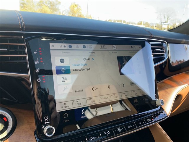 2022 Jeep Grand Wagoneer III photo 4