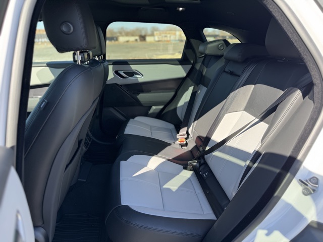 2026 Land Rover Range Rover Velar SE photo 10