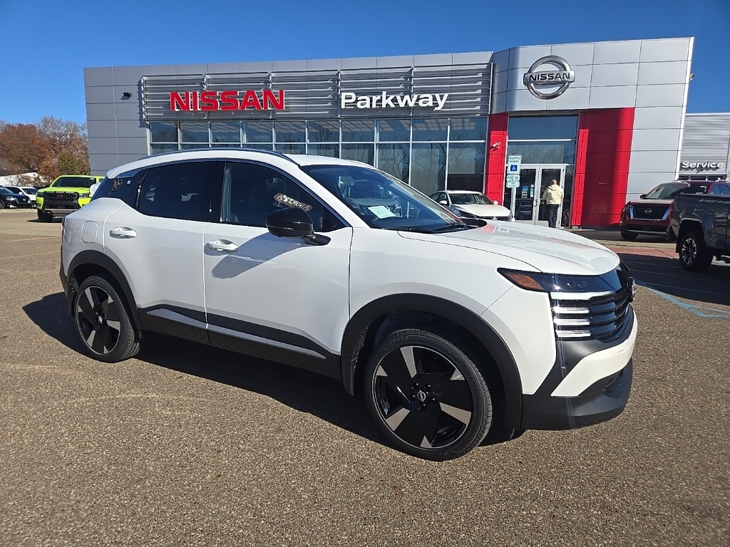 2026 Nissan KICKS SR AWD's photo