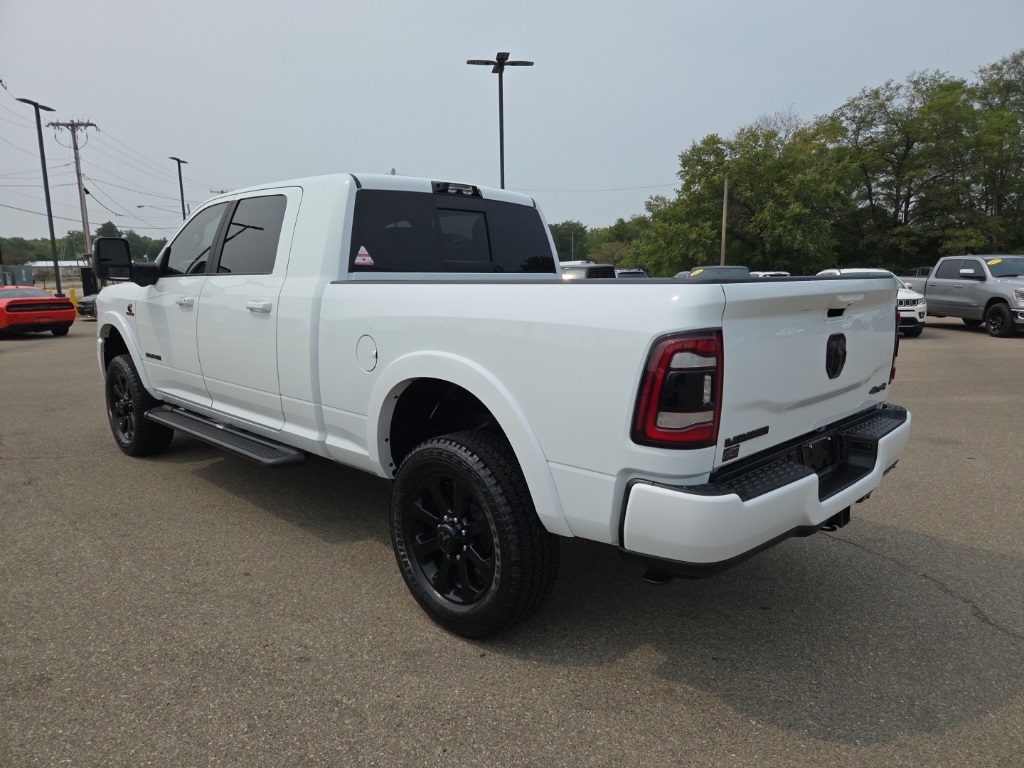 2024 Ram 2500 Laramie photo 2