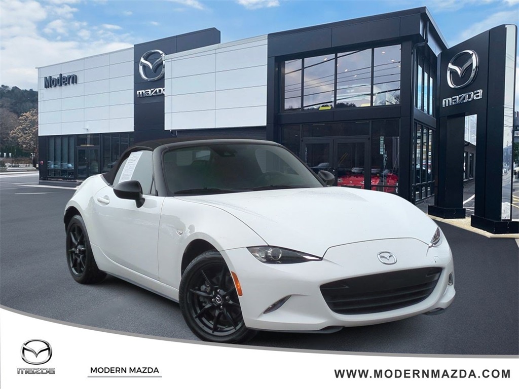 2020 Mazda MX-5 Miata Sport's photo