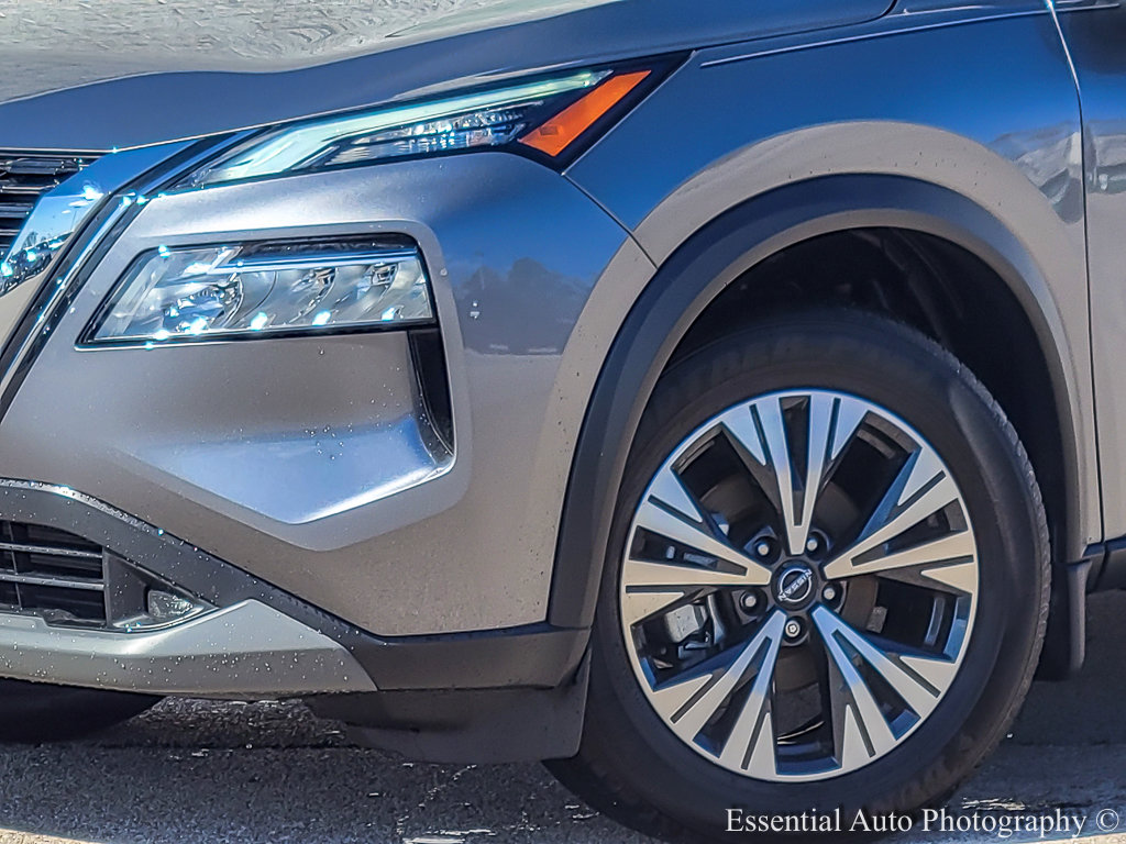 2023 Nissan Rogue SV photo 3