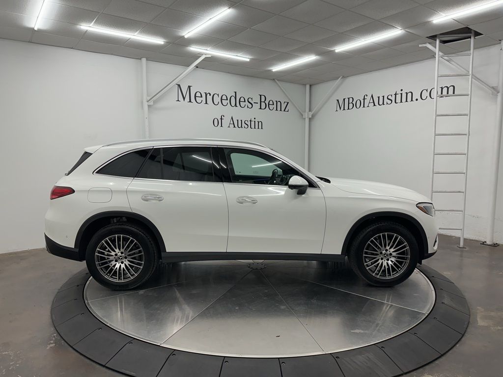 2026 Mercedes Benz GLC 300 4MATIC photo 8