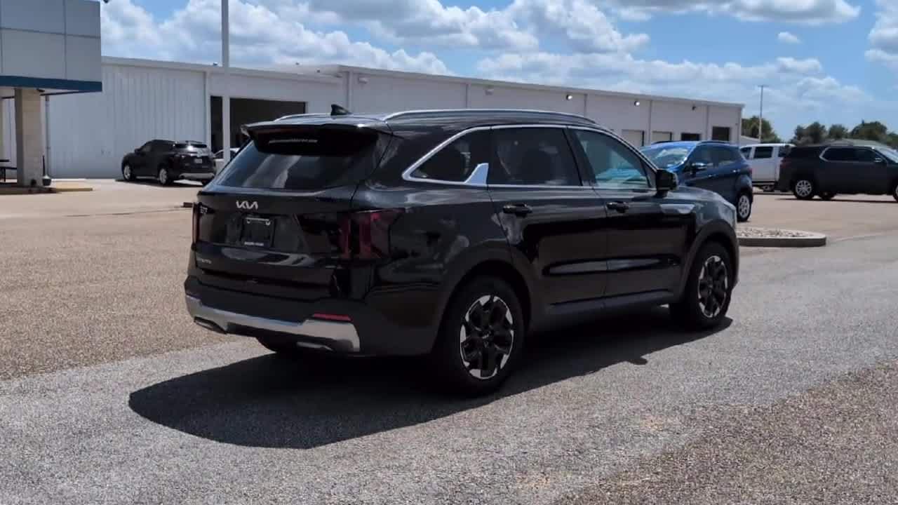 2024 Kia Sorento S photo 4