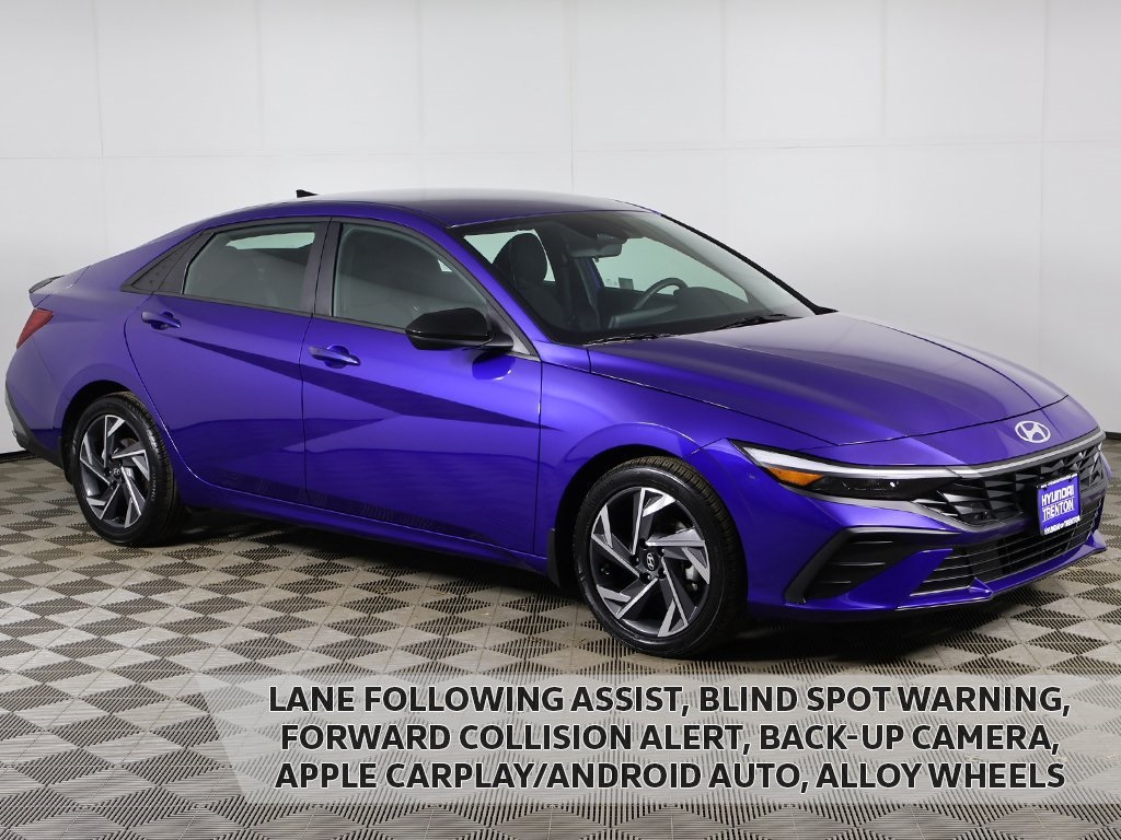 2025 Hyundai Elantra SEL's photo