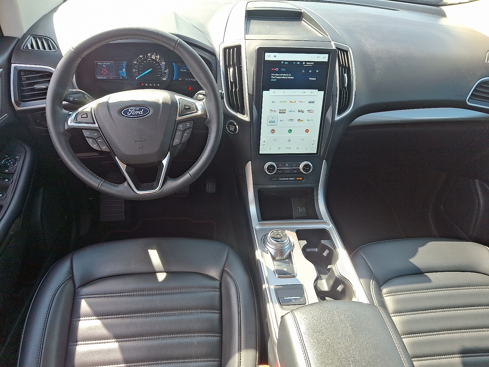 2024 Ford Edge SEL photo 11