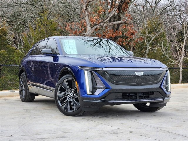 2024 Cadillac LYRIQ Sport 3's photo