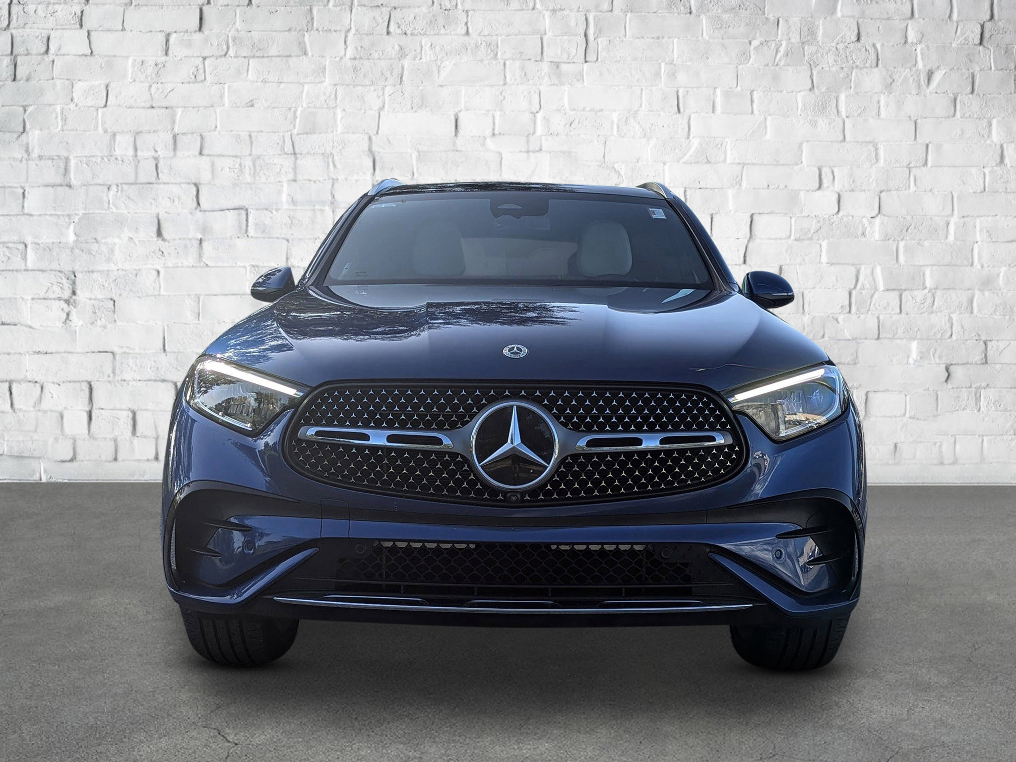 2023 Mercedes Benz GLC 300 photo 8