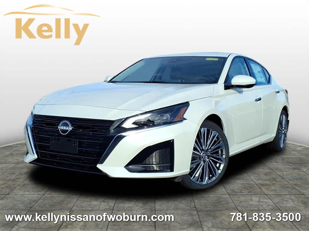 2025 Nissan Altima SL's photo