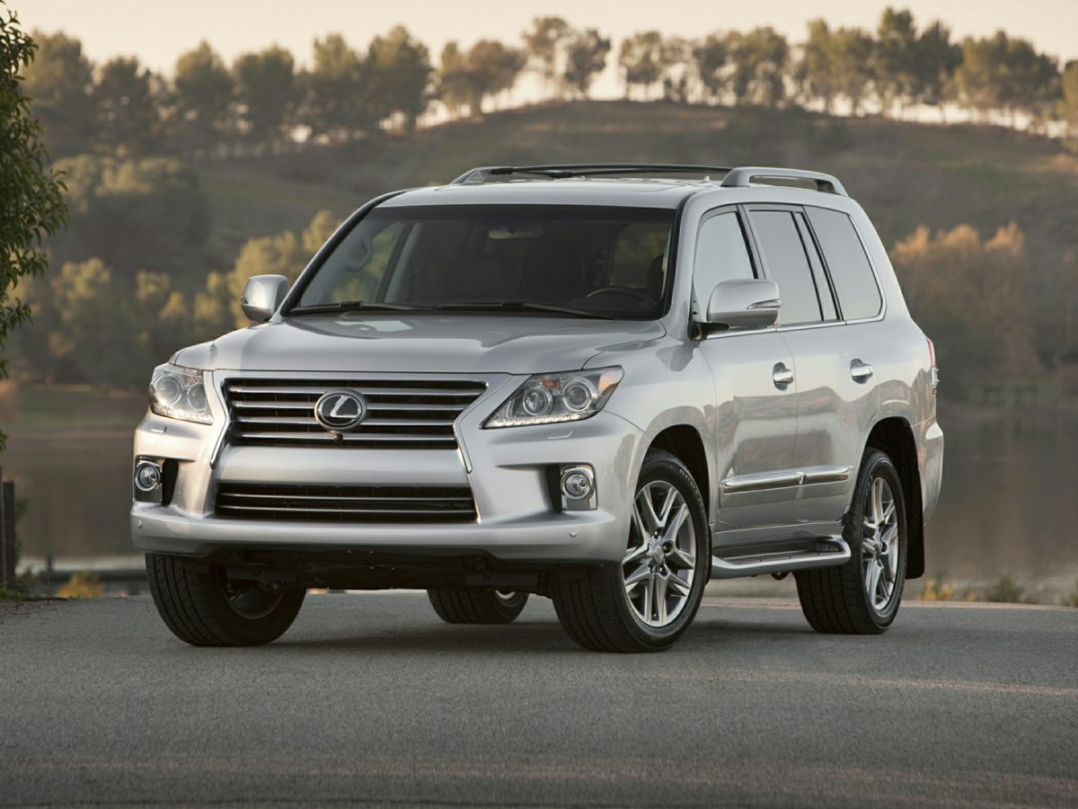 2015 Lexus LX 570's photo
