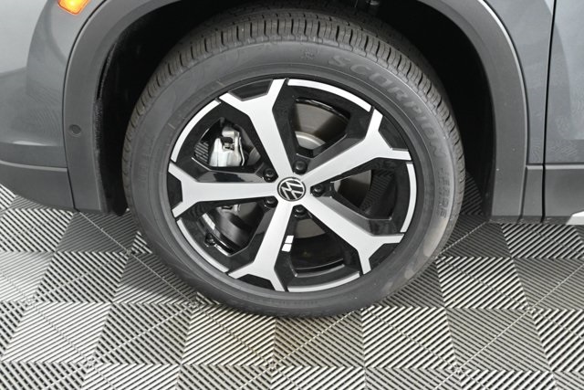 2025 Volkswagen Tiguan SE photo 5