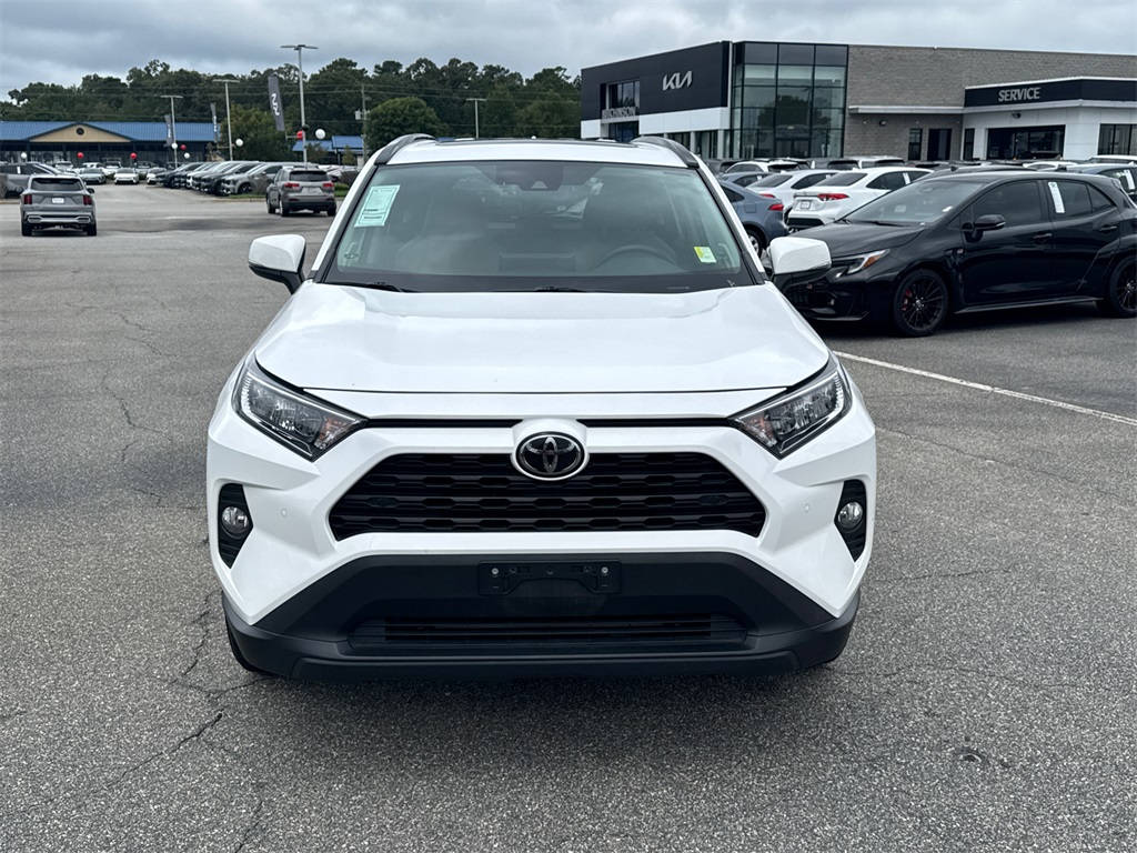 2019 Toyota RAV4 XLE Premium photo 8