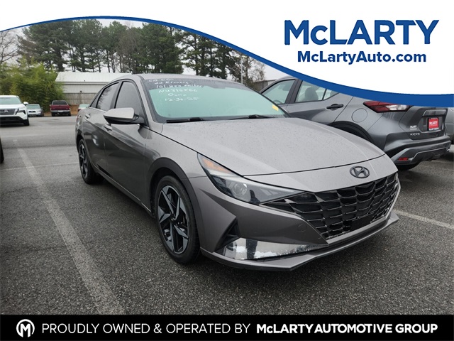 2022 Hyundai Elantra SEL's photo