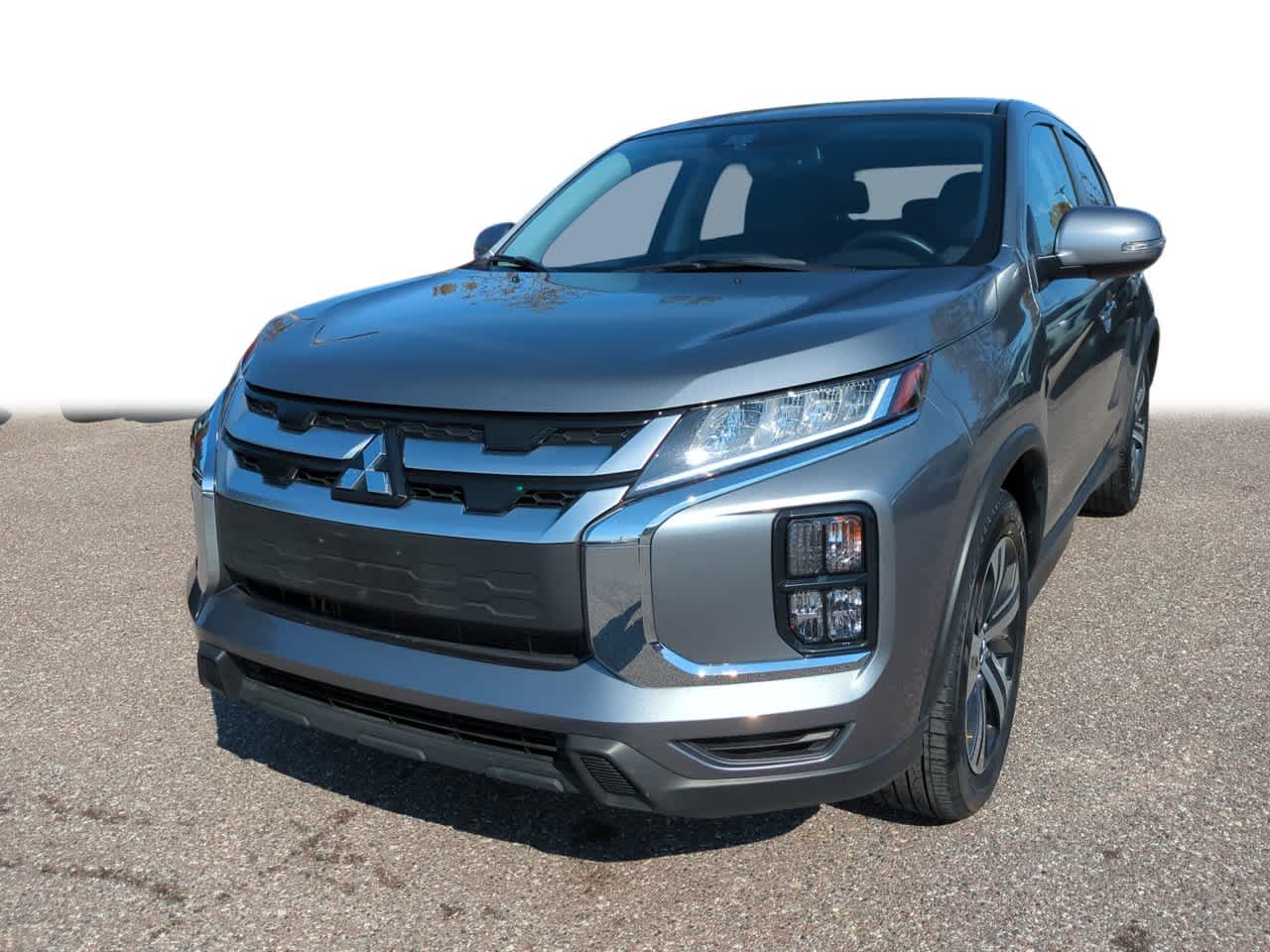 2025 Mitsubishi Outlander Sport SE's photo