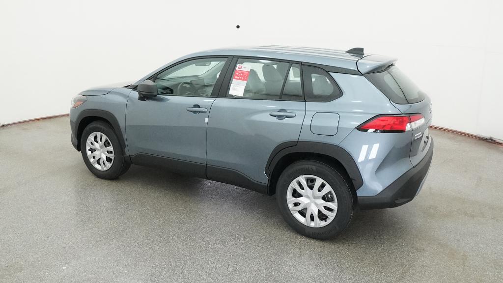 2025 Toyota Corolla Cross L photo 11