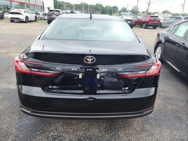 2025 Toyota Camry LE photo 5