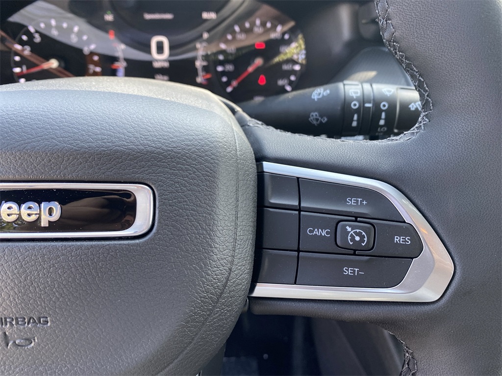2025 Jeep Compass Latitude photo 24