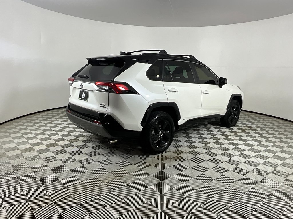 2021 Toyota RAV4 Hybrid XSE photo 3