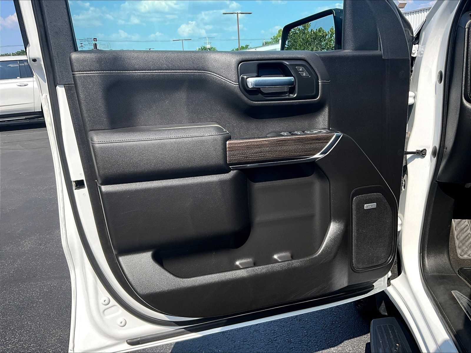 2022 Chevrolet Silverado 1500 RST photo 9