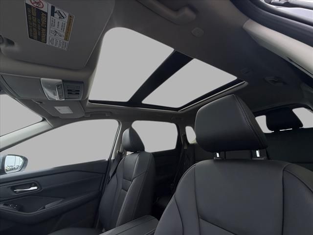 2025 Nissan Rogue SL photo 20