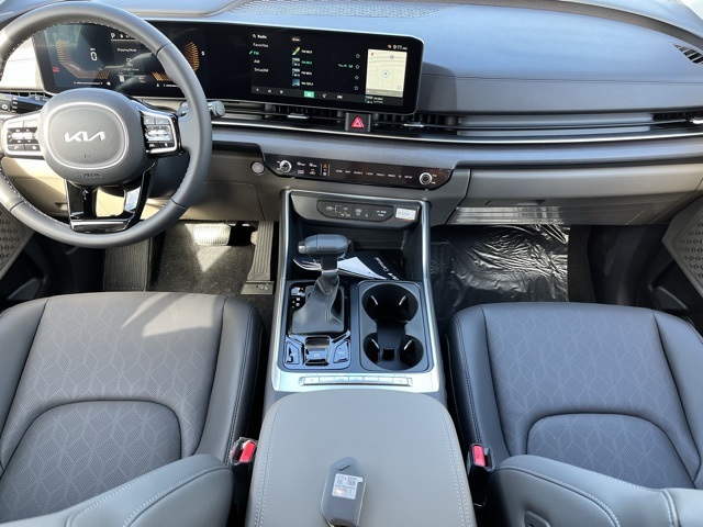 2026 Kia Carnival EX photo 7