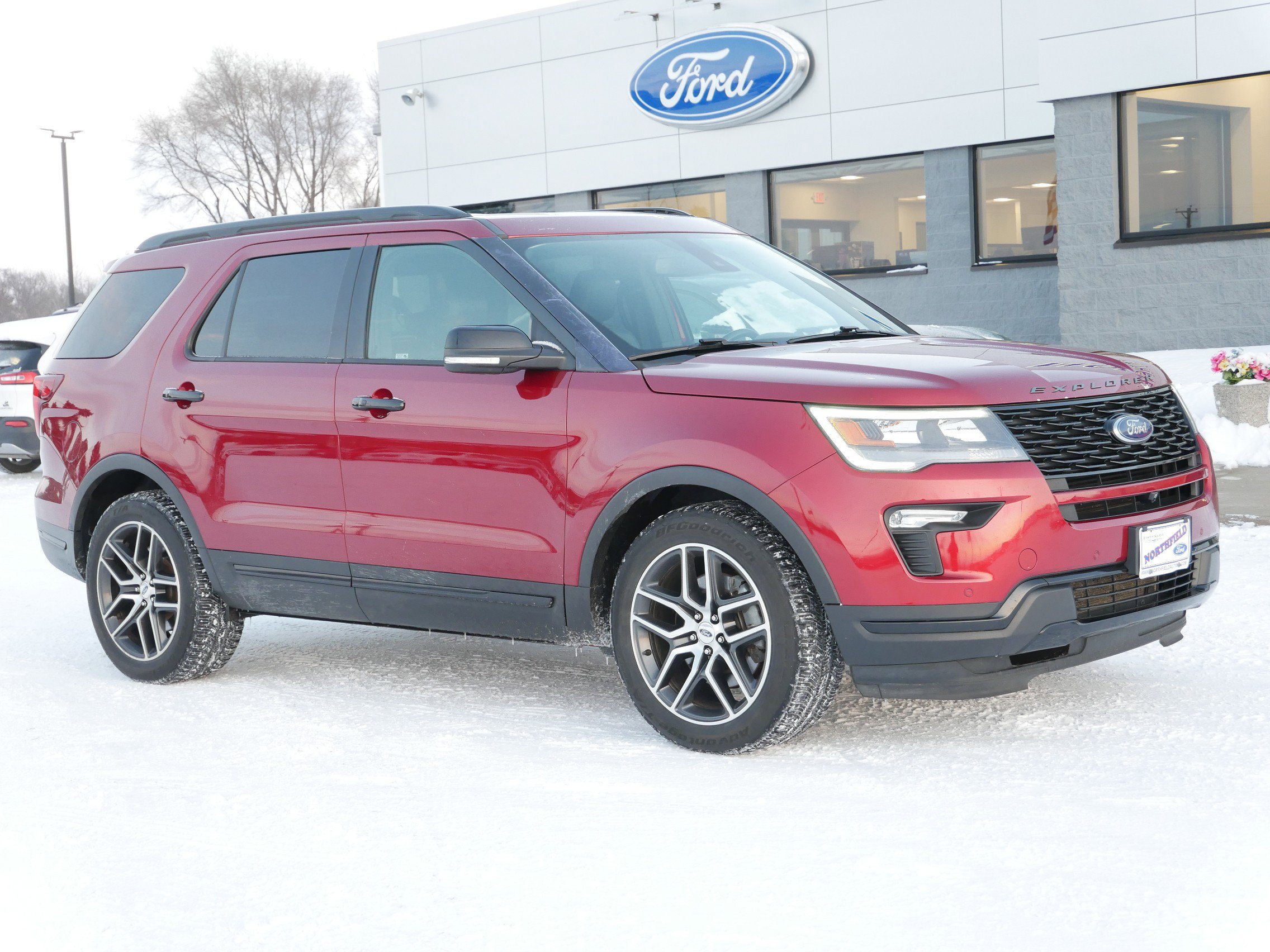 Used 2019 Ford Explorer Sport with VIN 1FM5K8GTXKGA77124 for sale in Northfield, Minnesota