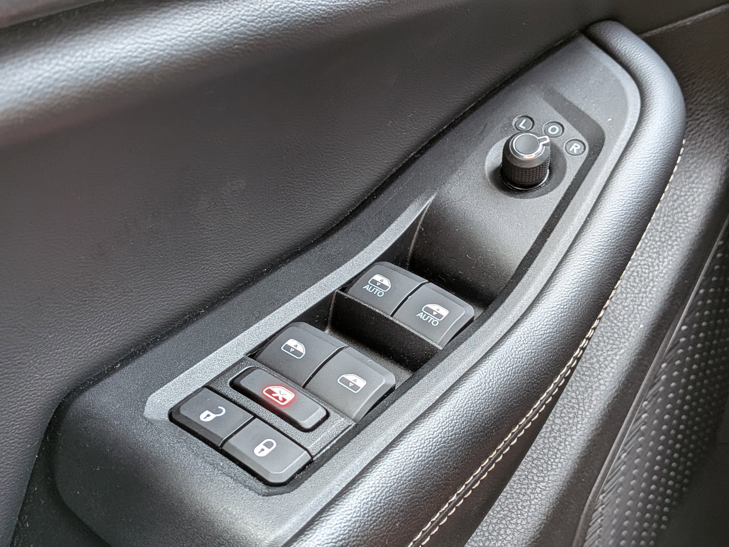 2023 Jeep Grand Cherokee Laredo photo 10
