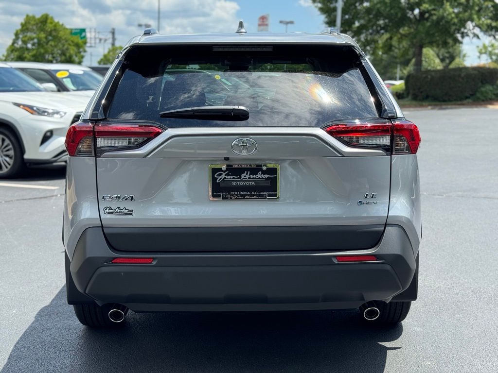 2025 Toyota RAV4 Hybrid LE photo 8