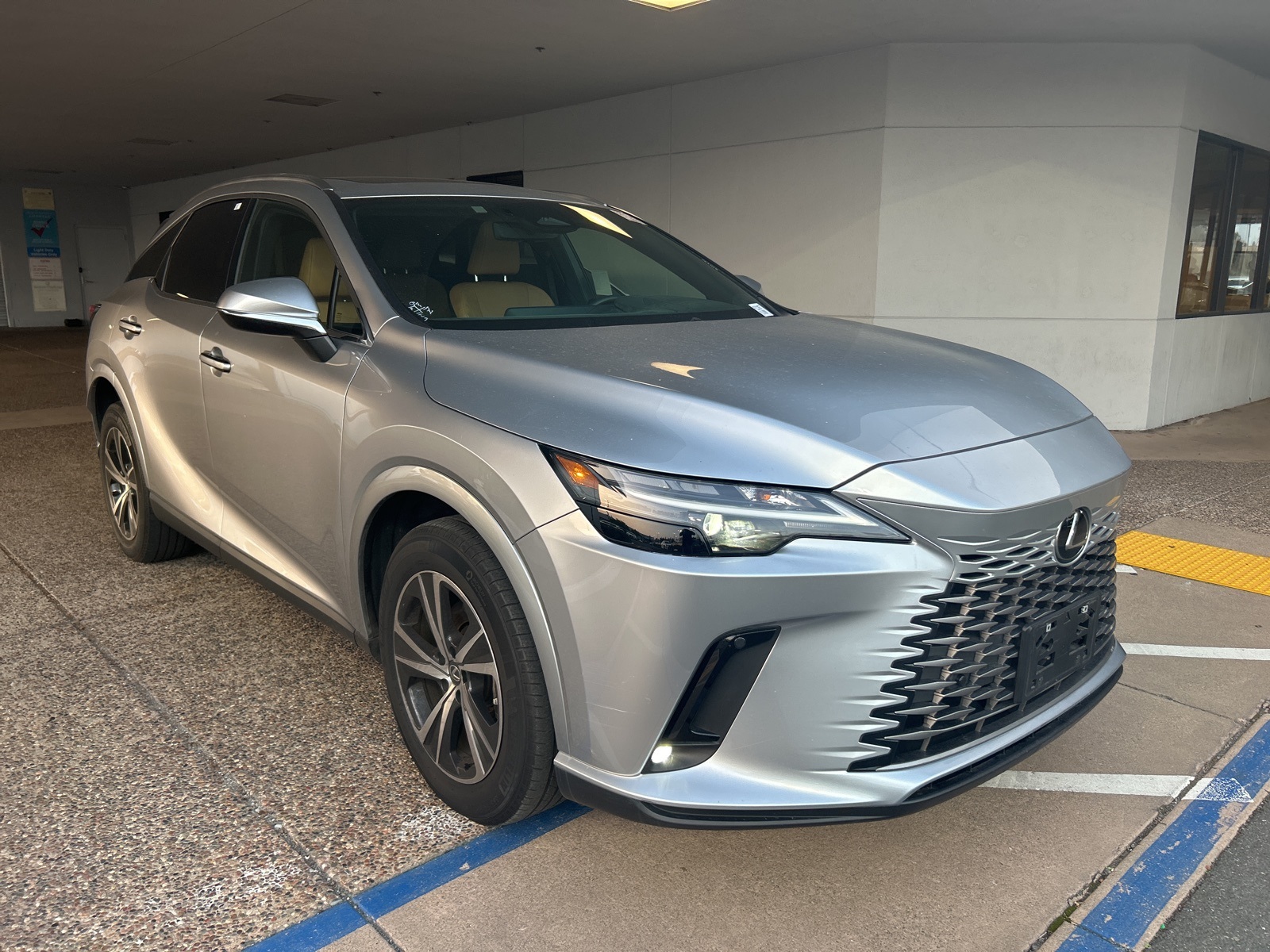 2023 Lexus RX 350 photo 2