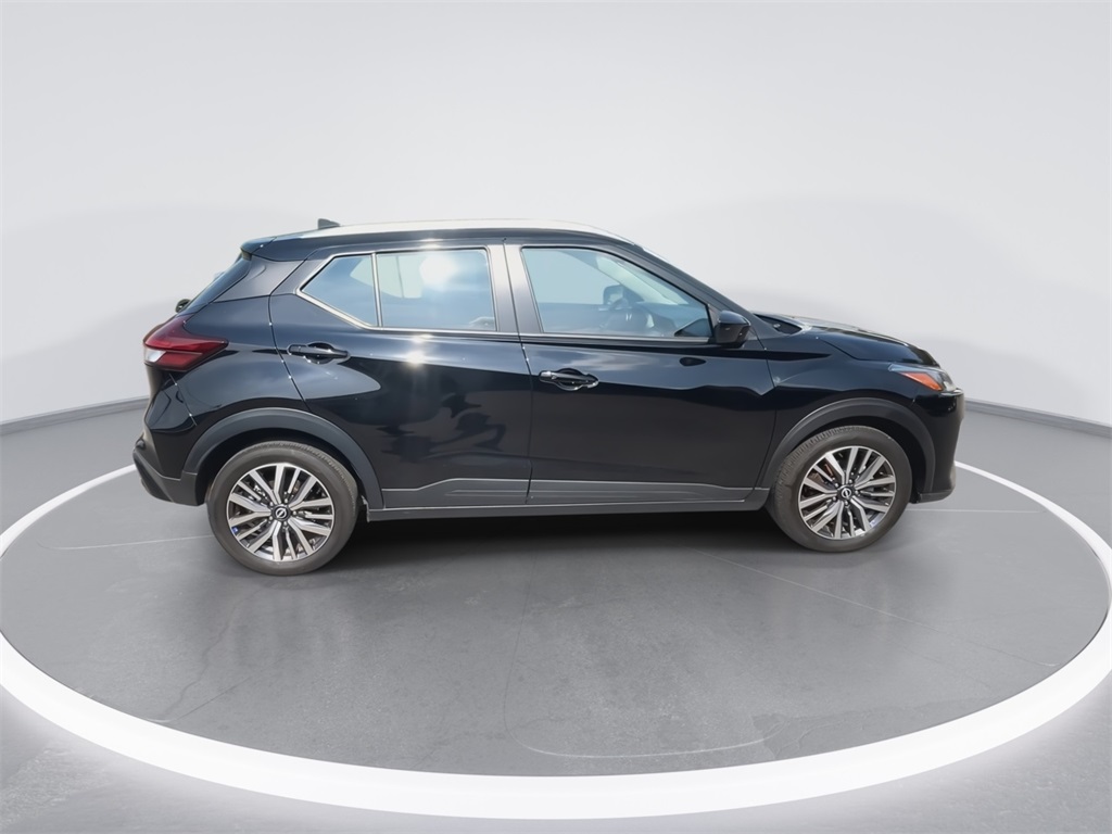 2024 Nissan Kicks SV photo 9