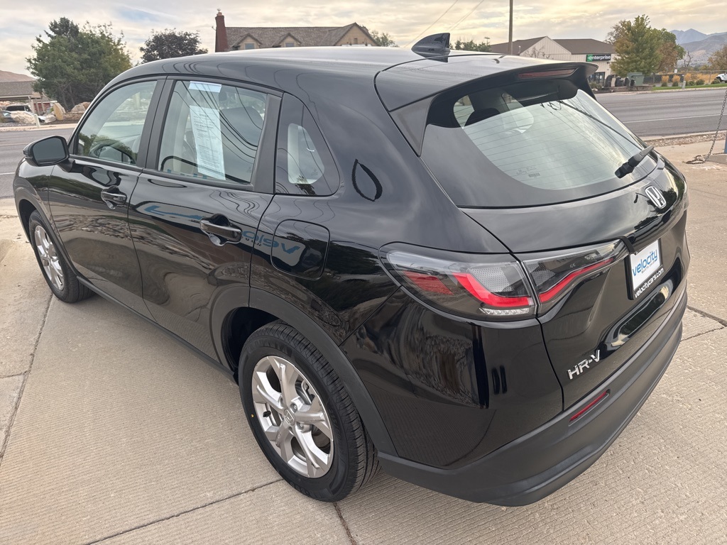 2023 Honda HR-V LX photo 5