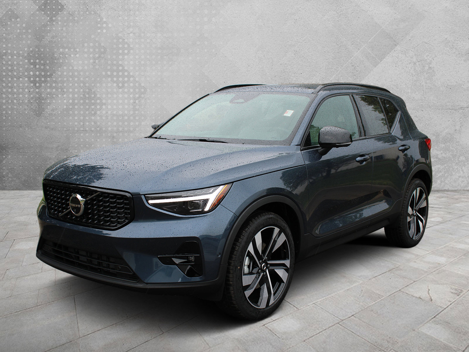 2026 Volvo XC40 photo 4