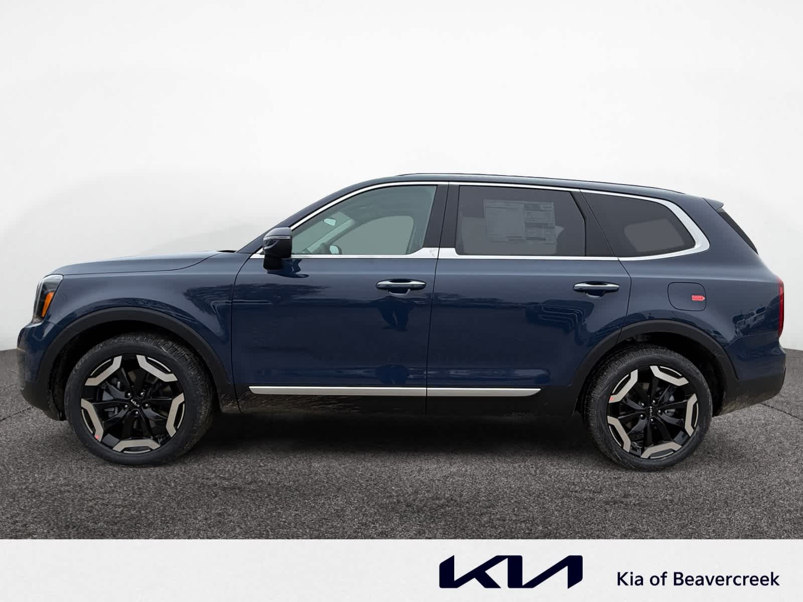 2025 Kia Telluride S photo 2
