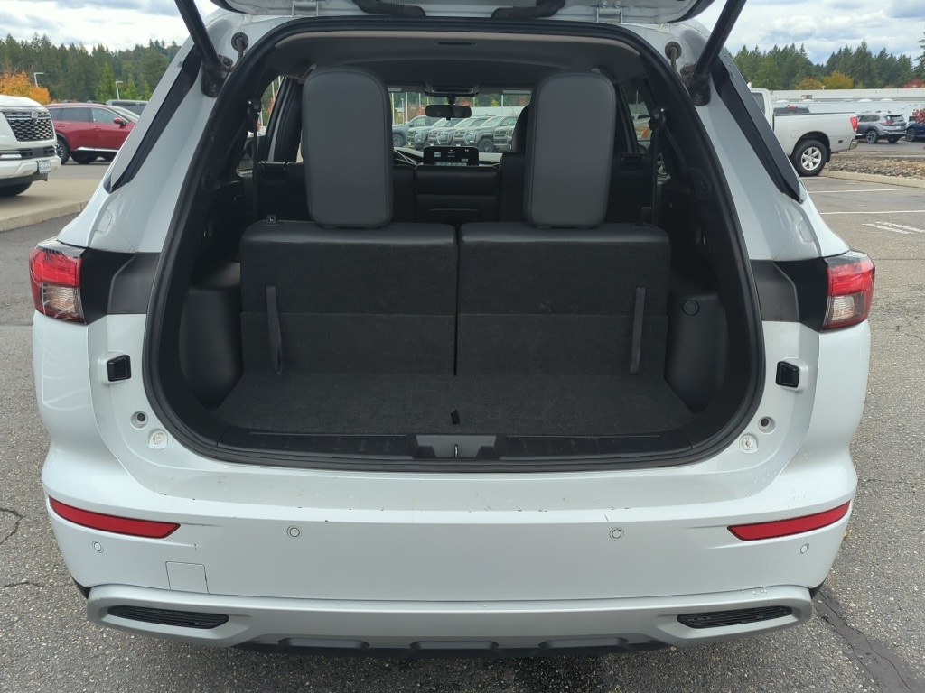 2024 Mitsubishi Outlander SE Black Edition photo 27