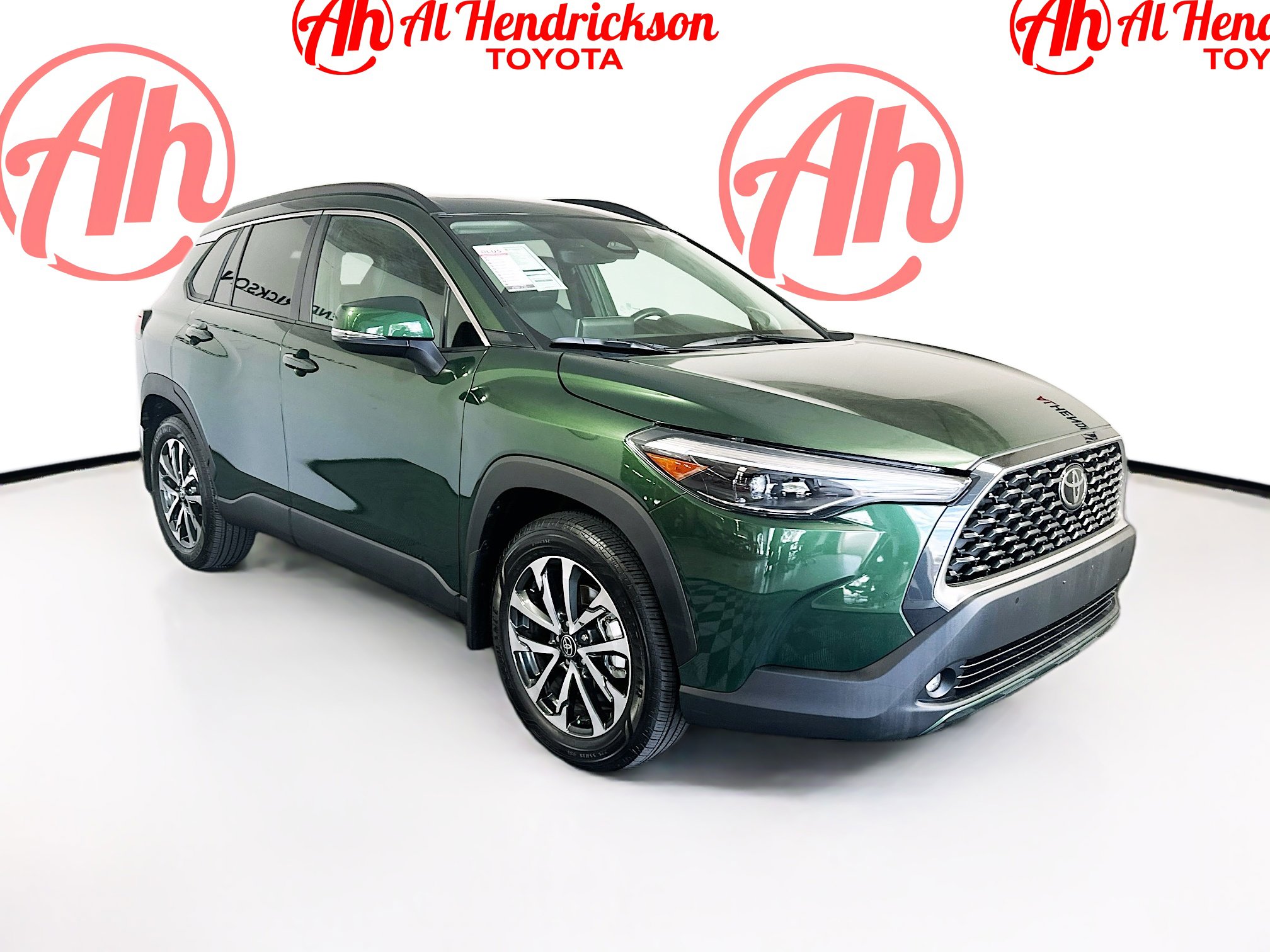 2023 Toyota Corolla Cross XLE's photo