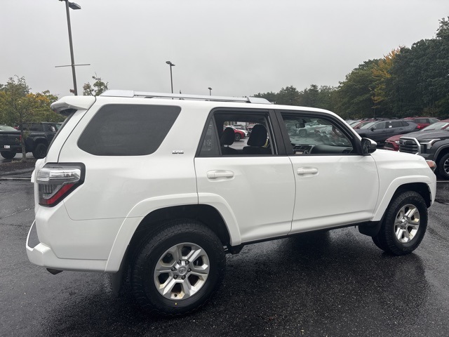 2017 Toyota 4Runner SR5 photo 3