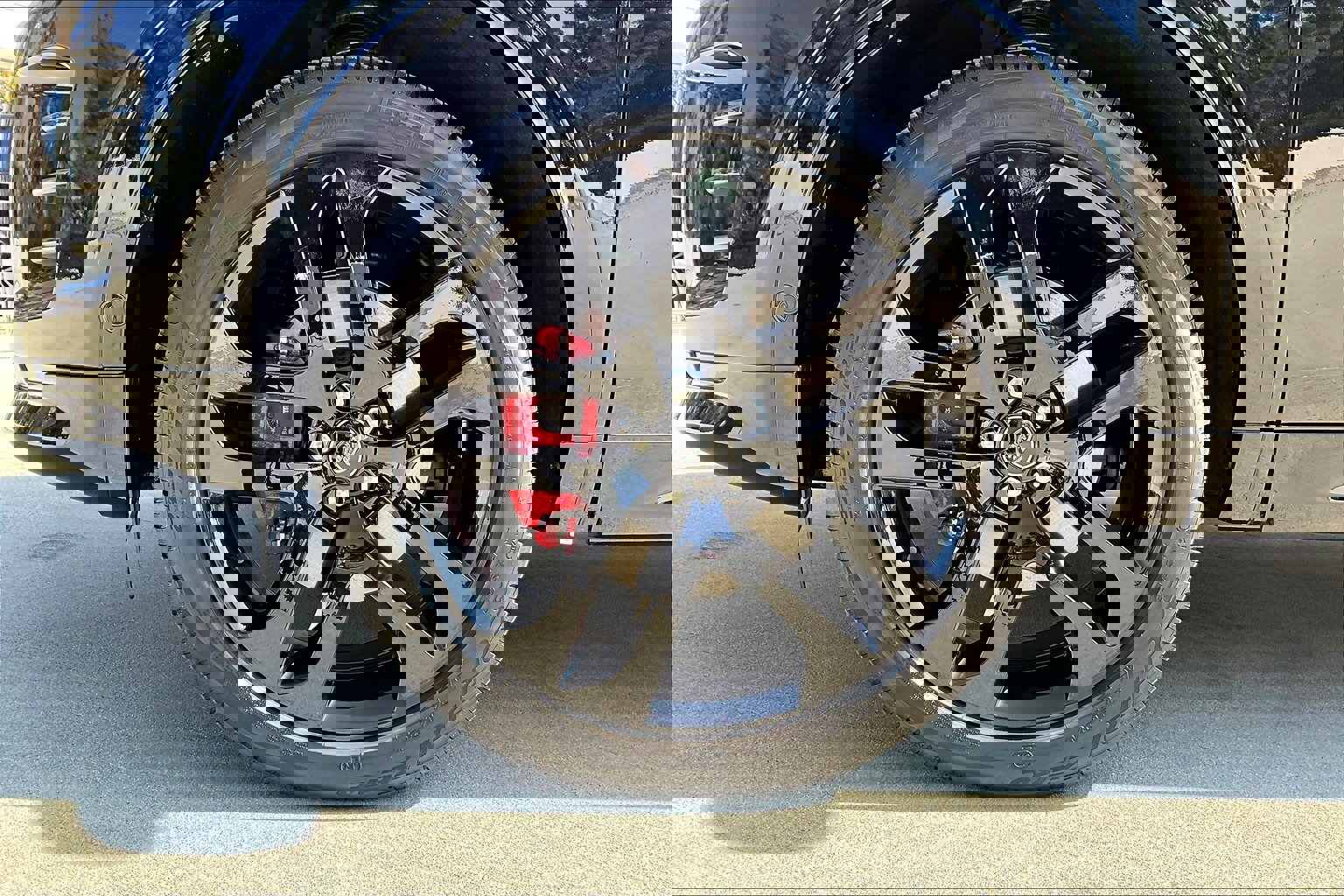 2025 Land Rover Discovery Sport Dynamic SE photo 8