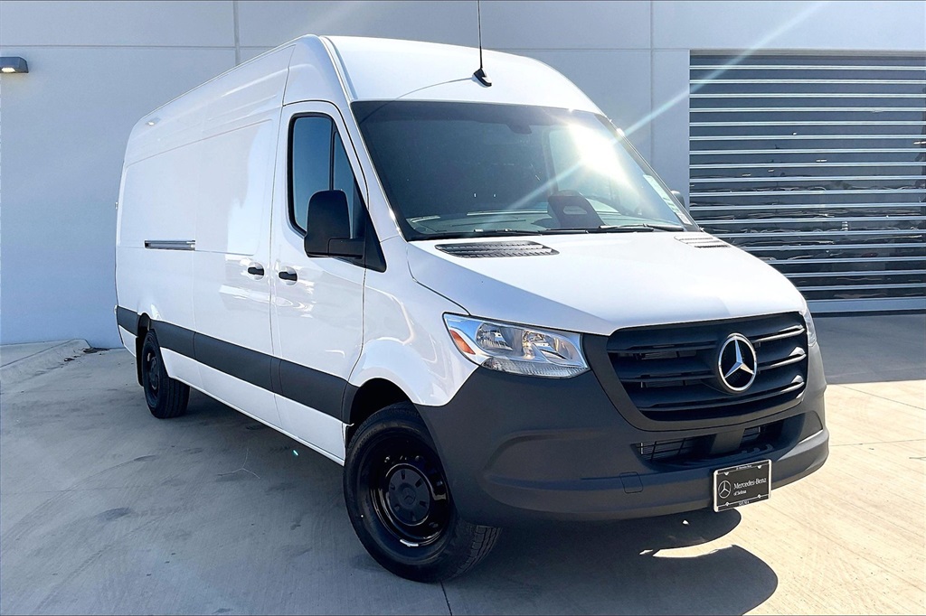 2025 Mercedes-Benz Sprinter Cargo Van Base's photo