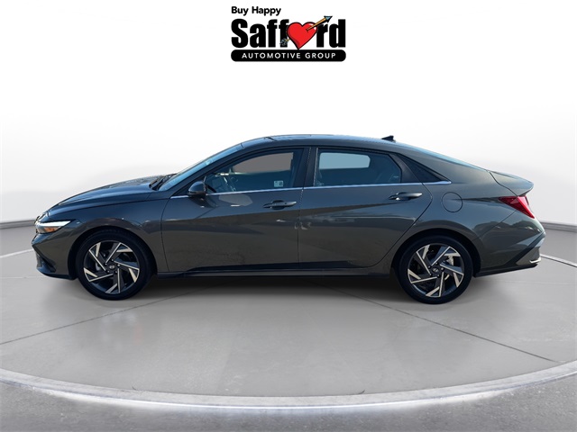 2024 Hyundai Elantra SEL Convenience photo 5