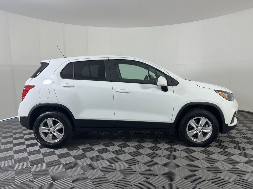 2022 Chevrolet Trax LS photo 20