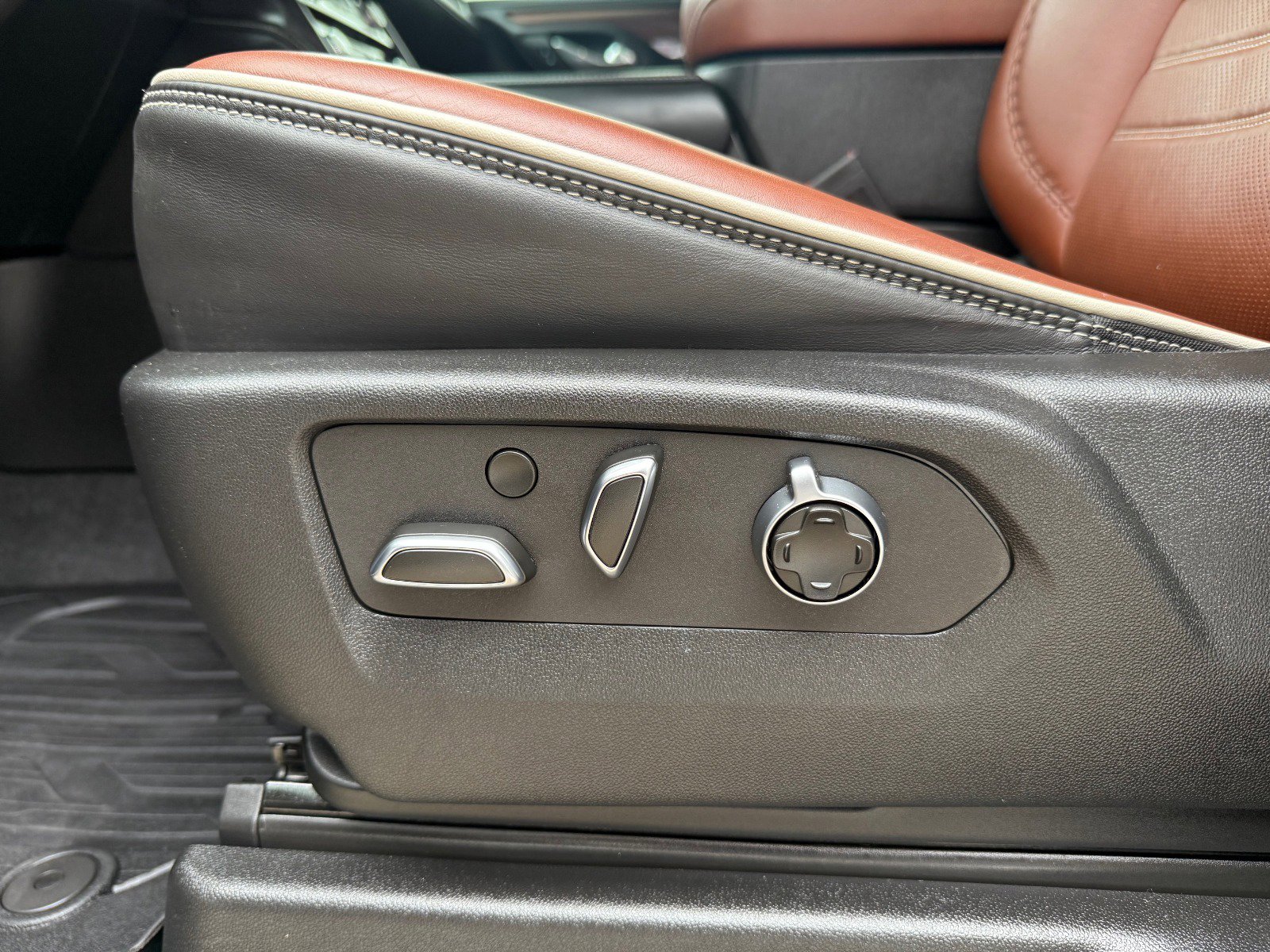 2023 Gmc Yukon Denali Ultimate photo 19