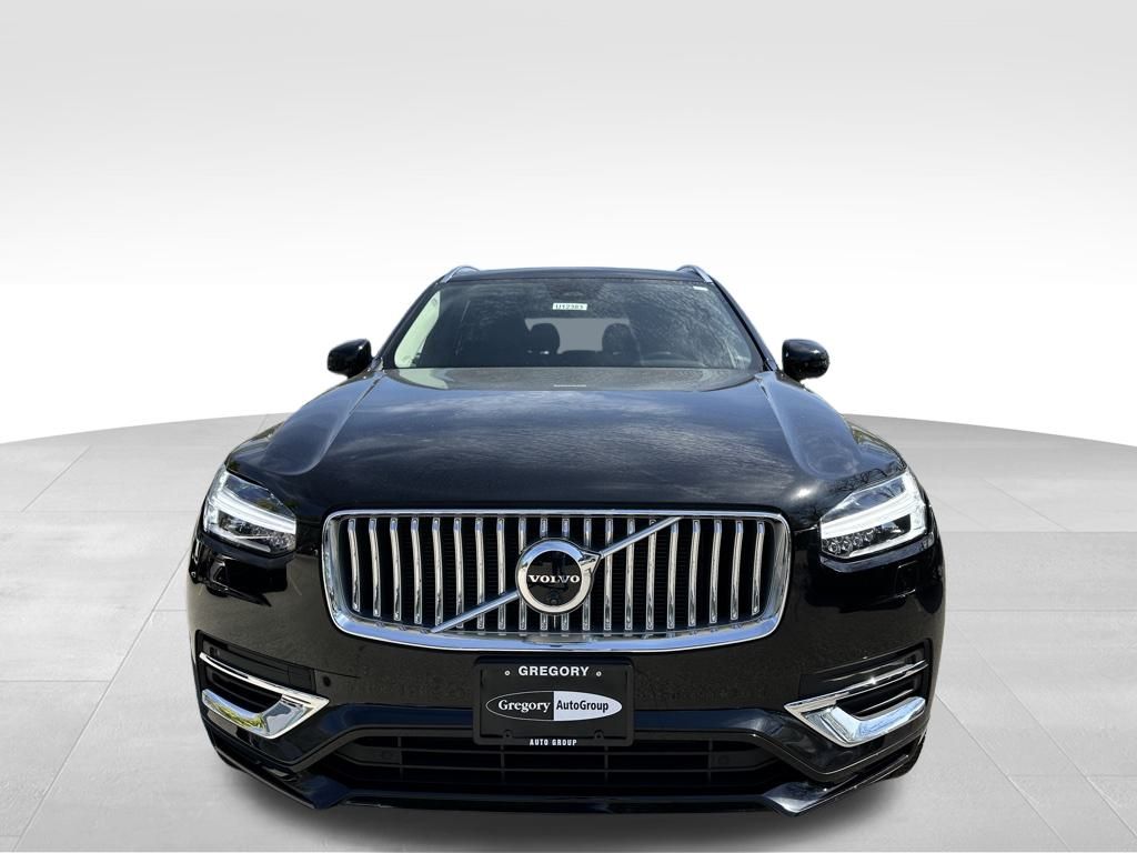 2024 Volvo XC90 Recharge T8 Plus photo 2